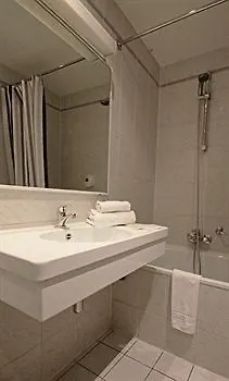 9Hotel Chelton Brüsszel Szálloda
